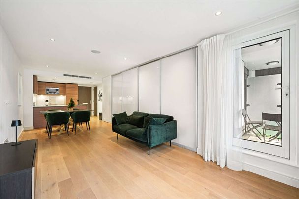 A modern apartment situated within this prestigious development on the River Thames. - Photo 1