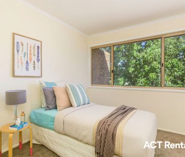 1/2 Earle Place, Page ACT 2614 - Townhouse For Rent | Domain - Photo 6