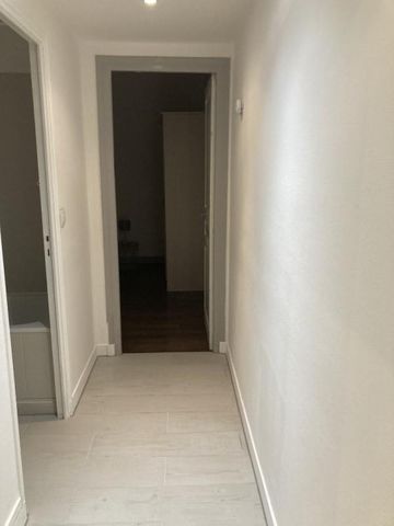 Location Appartement 2 pièces Meublé 40m² LISIEUX 14100 - Photo 3