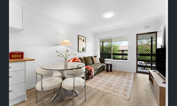 Unley - Photo 1