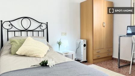 valencia, Valencian Community 46100 - Photo 2