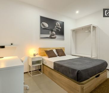 barcelona, Catalonia 08903 - Photo 2