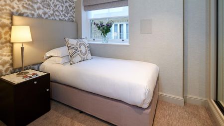 2 bedroom penthouse to rent - Photo 4