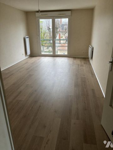 A LOUER TYPE 2 AVEC GARAGE RESIDENCE DU BARY, CHAMP DE MARS - PROCHE DU CENTRE VILLE - Photo 5