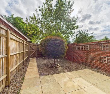 3 bedroom townhouse to rent - Photo 2