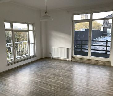 Helles Apartment mit Dachterrasse und separater Küche in historischem Fabrikgebäude - Photo 2