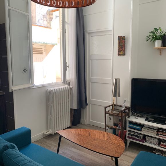 DEUX PIECES RDC SUR COUR 45 rue Jules Guesde - Photo 1