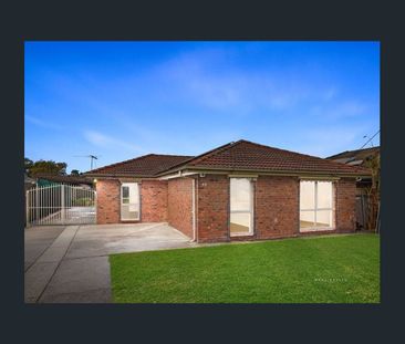 21 Rostron Way, Roxburgh Park, Vic 3064 - Photo 3