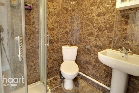 1 bedroom in a house share to rent - Photo 5