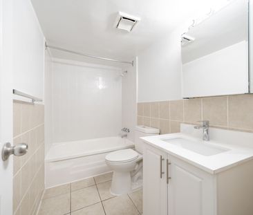 For Lease - 5 Glamorgan Avenue Unit# 313, Toronto, Ontario - Photo 3