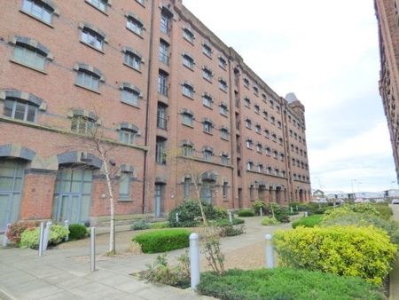 East Float Quay, Wallasey Dock - Photo 2