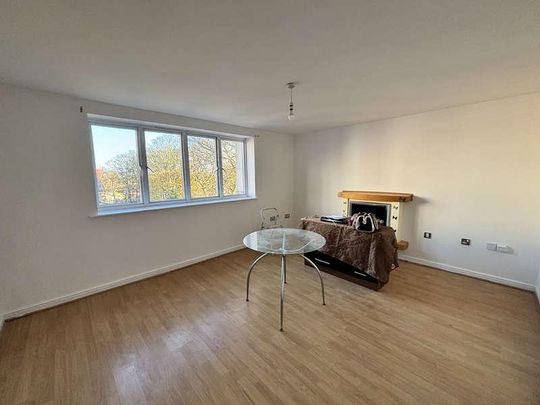 Park Hall, The Cloisters, Sunderland, Tyne And Wear, SR2 - Photo 1