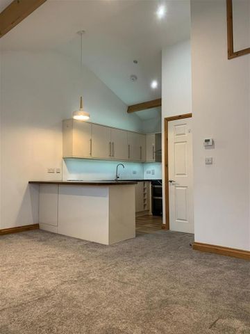 2 bedroom semi-detached bungalow to rent - Photo 4