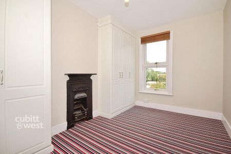 3 bedroom end of terrace house to rent - Photo 4