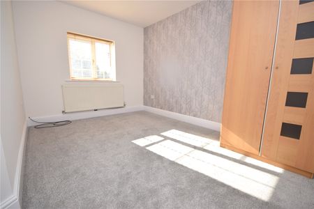 153A, Roker Lane, Pudsey, West Yorkshire, LS28 9NE - Photo 4