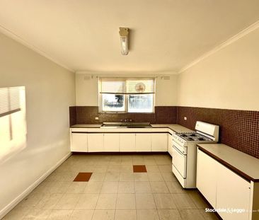 TWO BEDROOM UNIT CLOSE TO PUBLIC TRANSPORT - Photo 5