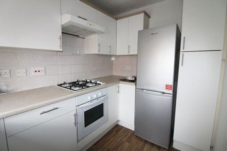 2 bedroom terraced house to rent - Photo 5