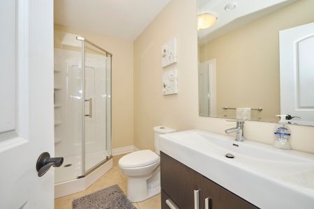 For Lease - 5784 Ironwood Street, Niagara Falls, Ontario - Photo 5