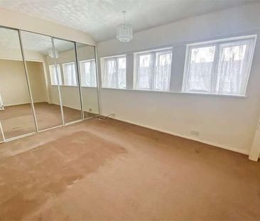 Trelawney Avenue, Langley, SL3 - Photo 4