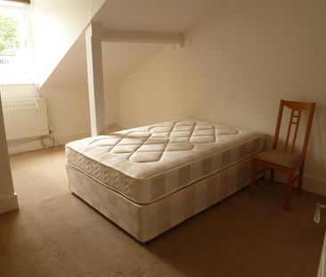 2 Bed Flat, Elsham Road, W14 - Photo 4