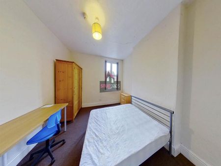 6 bedroom house to rent - Photo 2