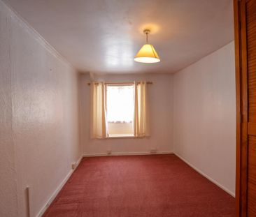 3 bedroom end of terrace house to rent - Photo 6