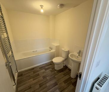 3 bedroom semi-detached house to rent - Photo 6