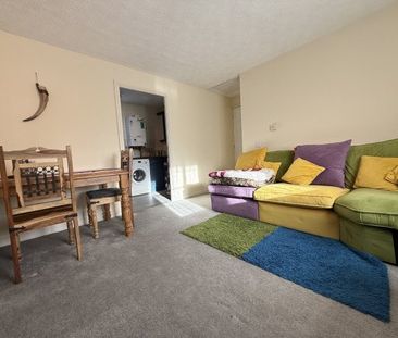 Lloyd Close, Cheltenham, GL51 - Photo 4