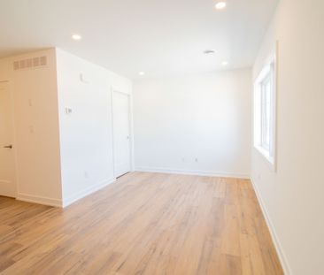 COZY 2 BEDROOM CONDO IN NIAGARA FALLS!! - Photo 1