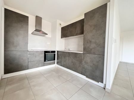 Location Appartement SAINT-LOUIS-LA-CHAUSSEE 790 € CC - Photo 3