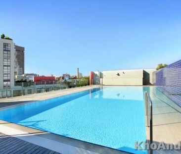 SPACIOUS ONE BED APARTMENT PLUS STUDY - Photo 2