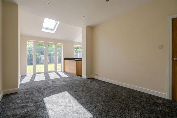 3 bedroom semi-detached house to rent - Photo 1