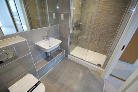 Alexandra House - Photo 5
