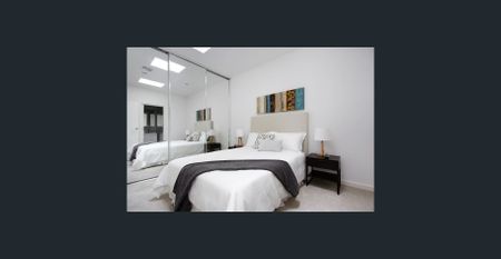 Huge Apartment! - Photo 3