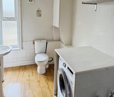 1 bedroom Flat To Let - Photo 6