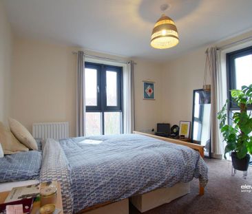 2 bedroom flat to rent - Photo 5