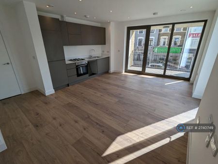 2 bedroom flat to rent - Photo 3