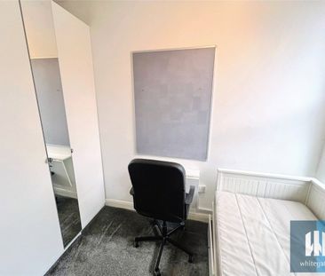 Burchett Grove, Woodhouse, Leeds, LS6 - Photo 3