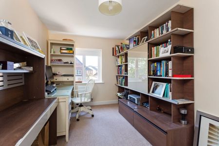 4 bedroom detached house to rent - Photo 3