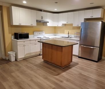 5700 Grant Street apartment — Burnaby, BC (3-Bedroom) - 3 Bedroom - Photo 2