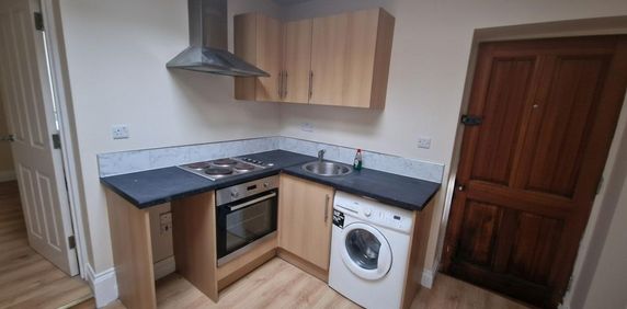 1 bedroom flat to rent - Photo 2