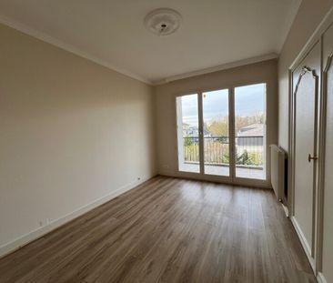 Location Appartement 4 Pièces 102 m² - Photo 2