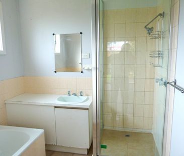 Charming & Convenient Unit in the Heart of Hallam! - Photo 2