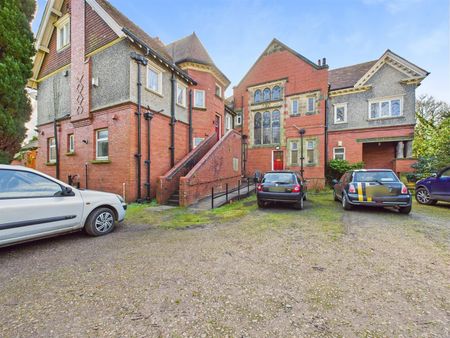 Barholm, Mere Farm Road, Prenton, 2 bedroom, Apartment - Photo 2