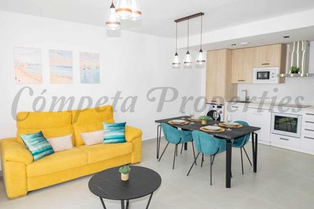 Apartment in Torrox-Costa, Close to the beach - Photo 2