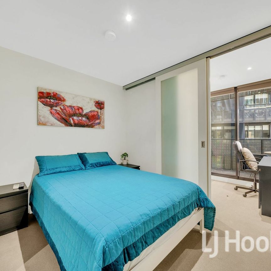 Modern Studio Apartment with Prime Location for Lease! - Photo 1