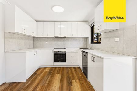 Stunning, Fully Renovated 4-Bedroom Family Home in Prime Location! - Photo 4