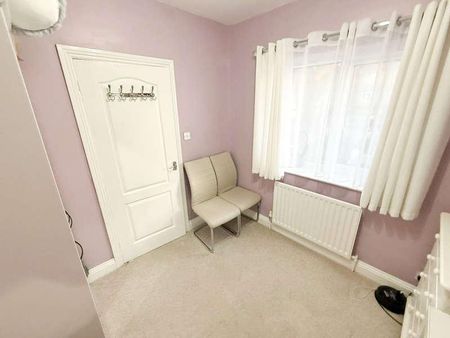 London Road, Benfleet, SS7 - Photo 5