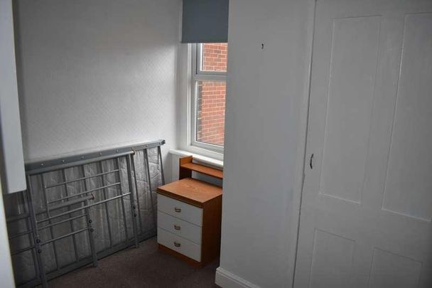 Beach Avenue, Birchington, CT7 - Photo 1