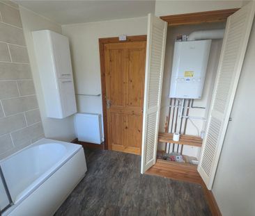 2 bedroom terraced house to rent - Photo 5